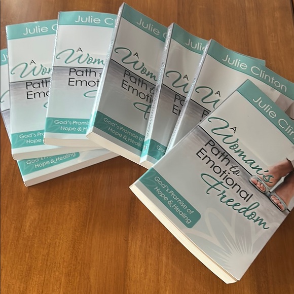 Julie Clinton A Woman's Path to Emotional Freedom - a lot of 7 books signed - Picture 6 of 6